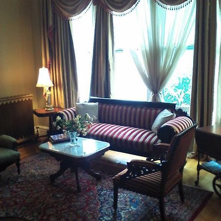 A Kingston Bed & Breakfast Eksteriør billede