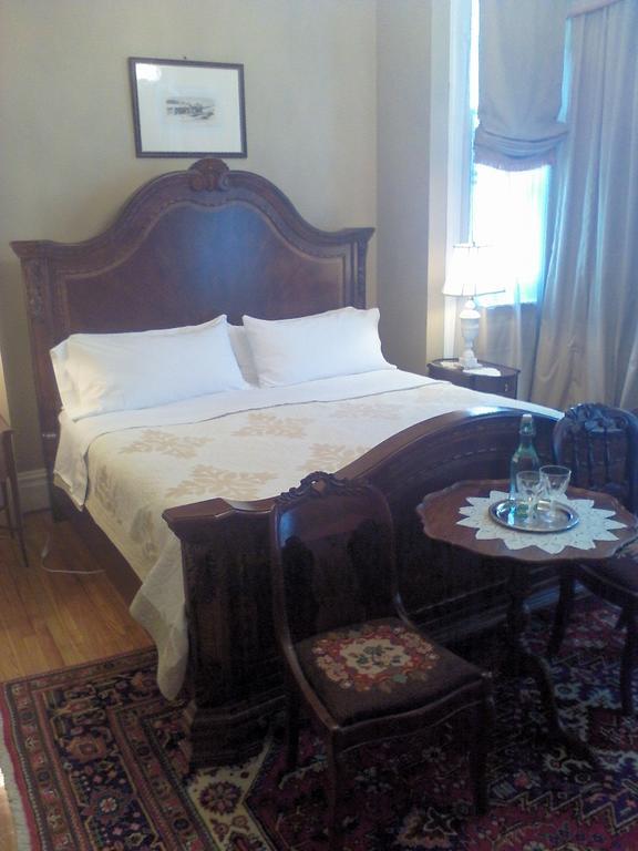 A Kingston Bed & Breakfast Eksteriør billede