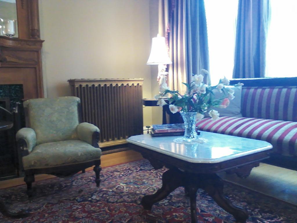 A Kingston Bed & Breakfast Eksteriør billede